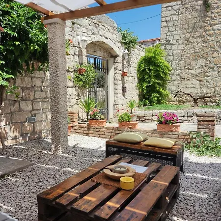 Πανσιόν Klaudija