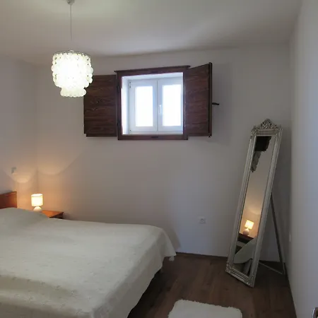 Klaudija 4* トロギール