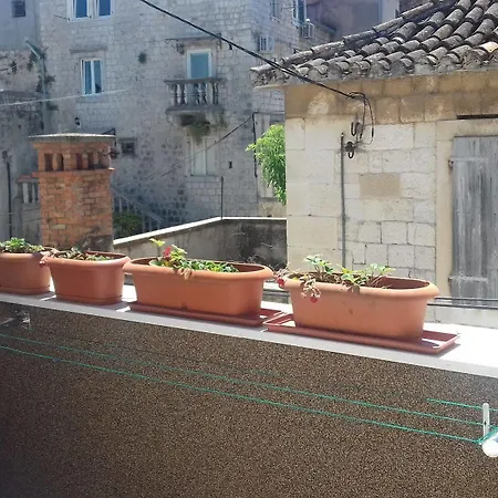 Klaudija 4* Τρογκίρ