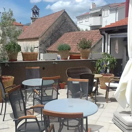 Πανσιόν Klaudija 4*